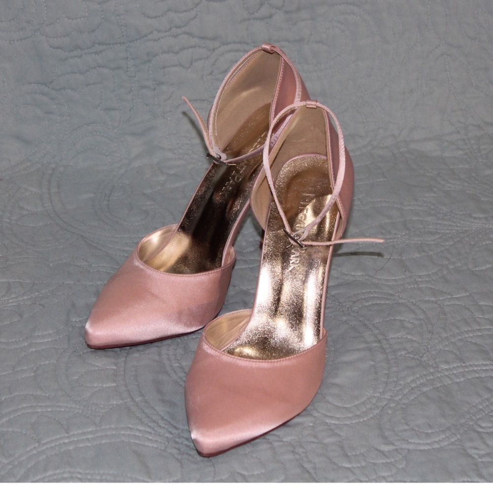 Elegant Park Pastel Pink Heels